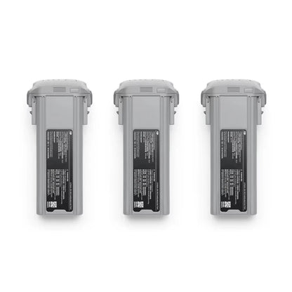 Batería de vuelo inteligente DJI Air 3S con capacidad de 4276 mAh proporciona 45 minutos de autonomía de vuelo.