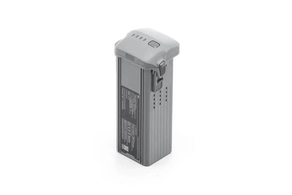 Batería de vuelo inteligente DJI Air 3S con capacidad de 4276 mAh proporciona 45 minutos de autonomía de vuelo.